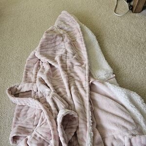 Robe (ready to snooze on back)